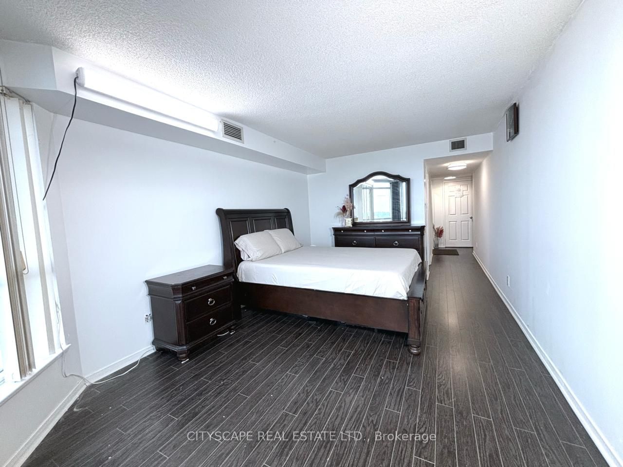 4725 Sheppard Ave, unit 1009 for sale