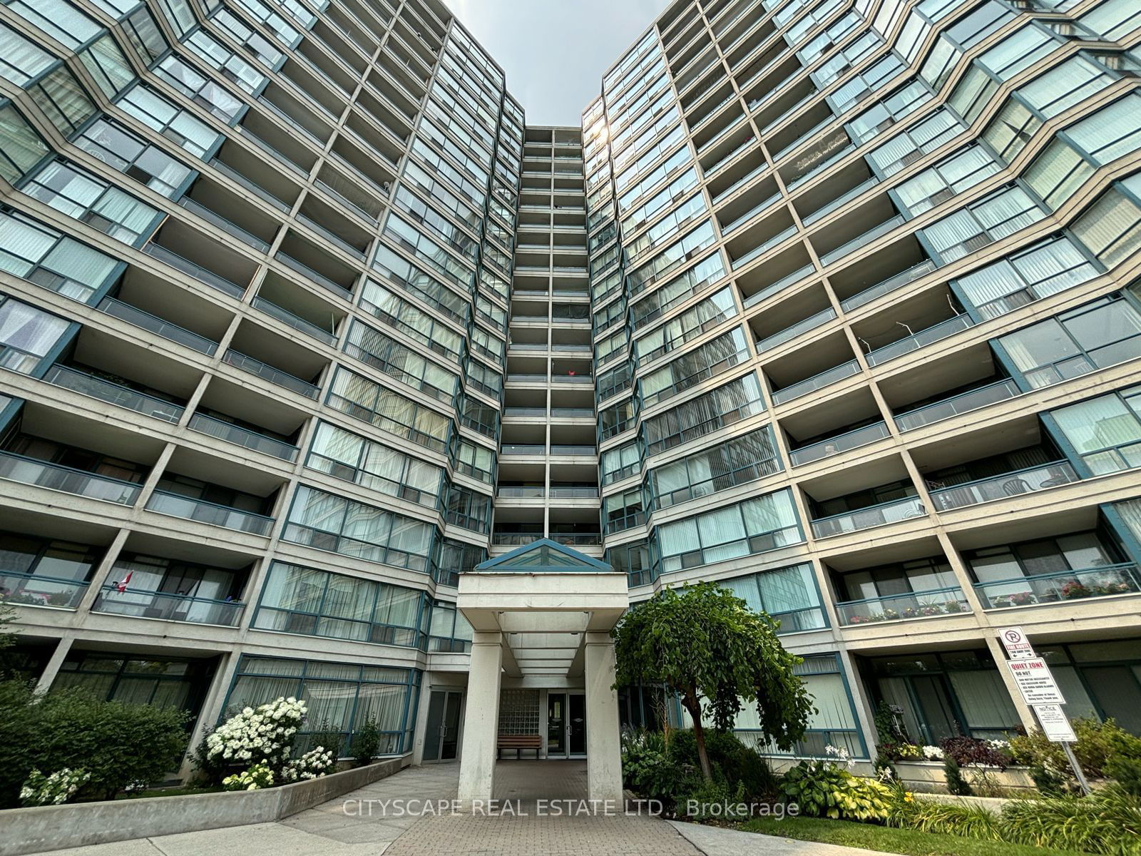 4725 Sheppard Ave, unit 1009 for sale - image #3