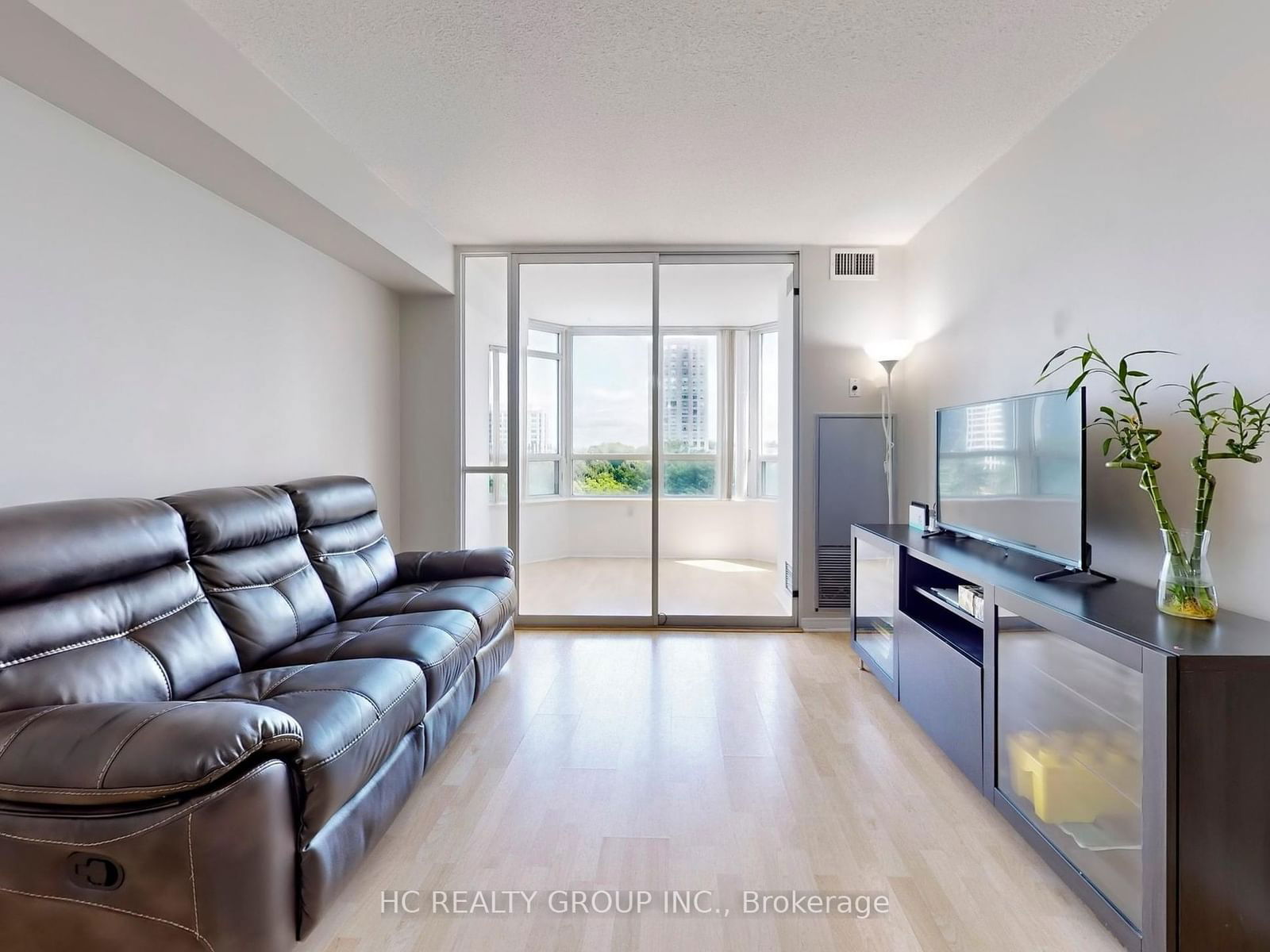 5001 Finch Ave E, unit 710 for sale - image #2