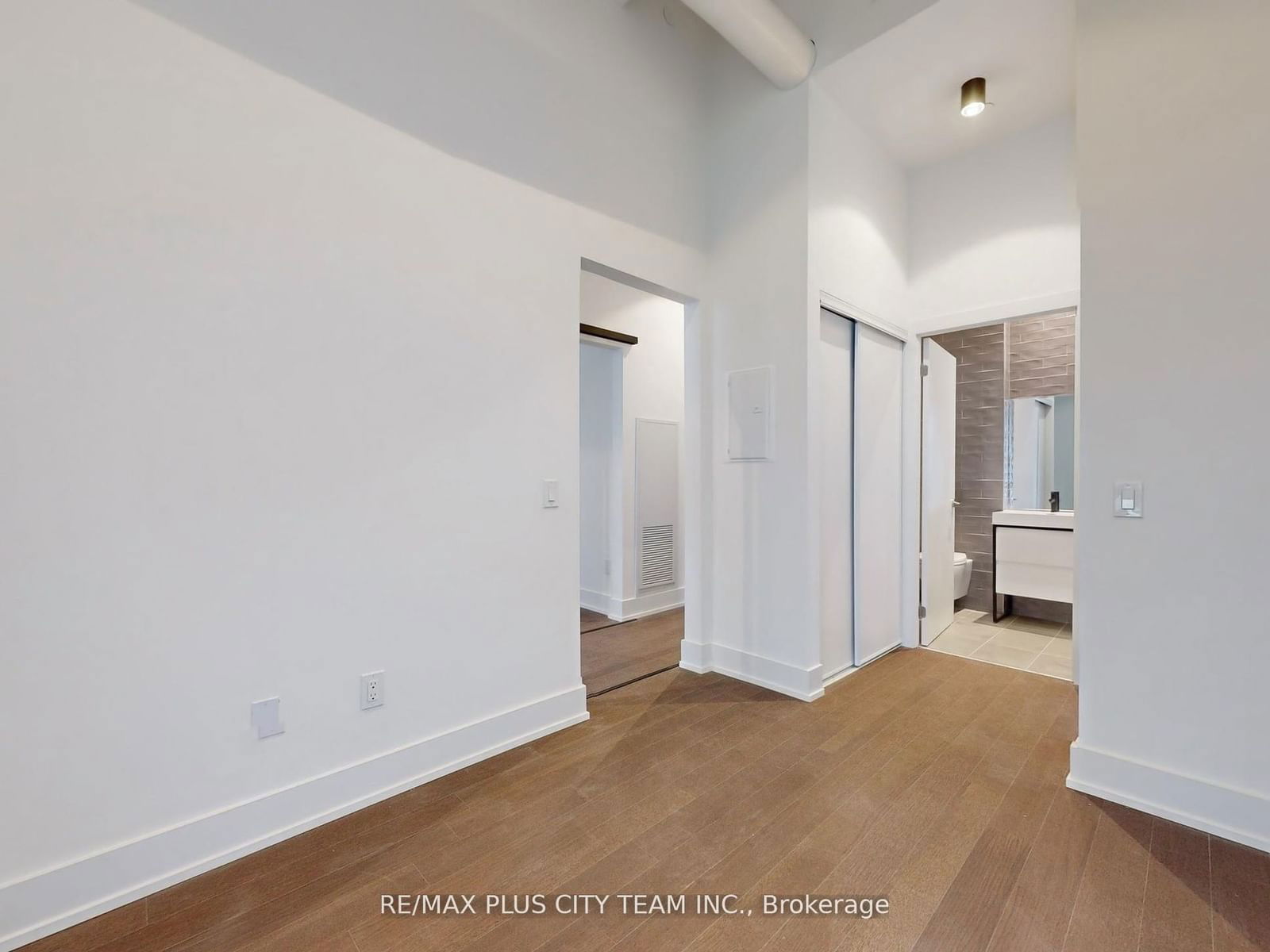 150 Logan Ave, unit 206 for sale - image #10