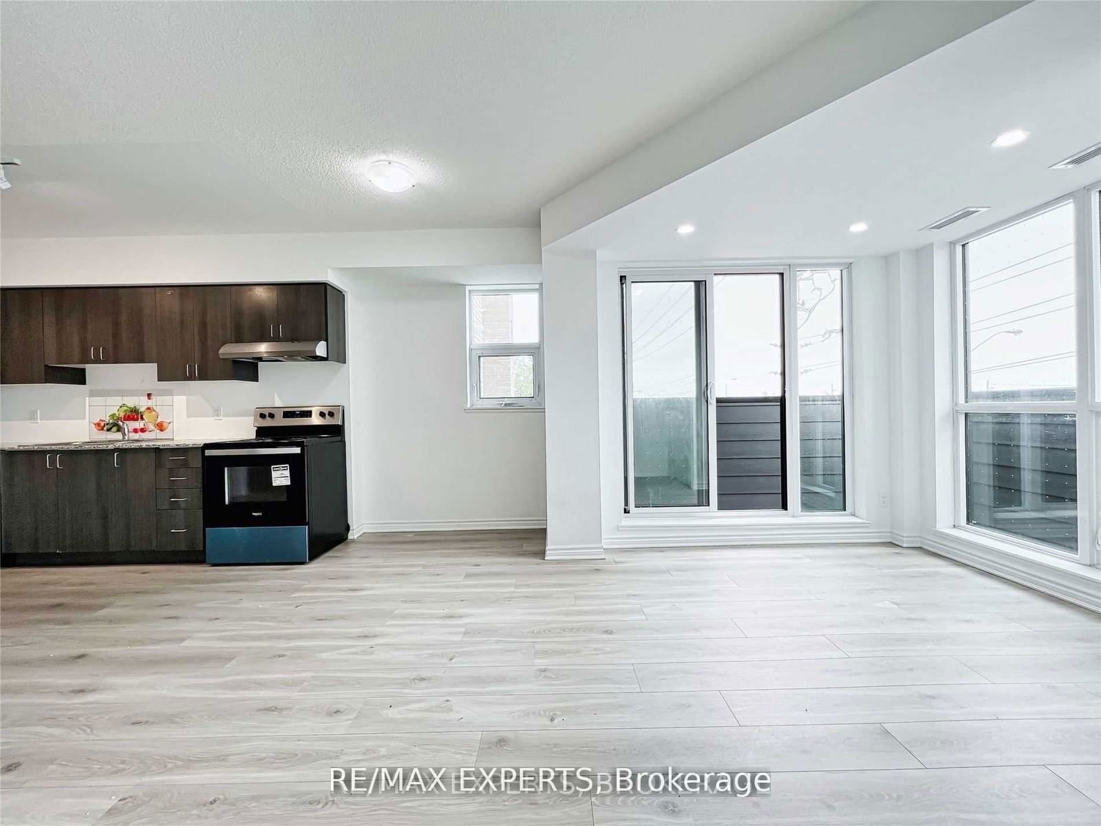 1 Falaise Rd, unit 508 for sale - image #5