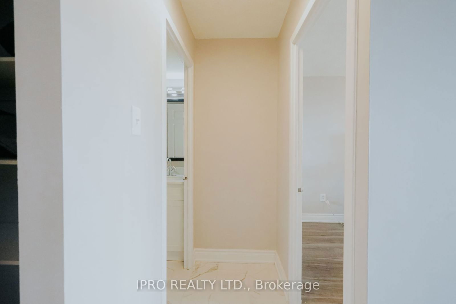 99 Blackwell Ave, unit 1113 for sale - image #23