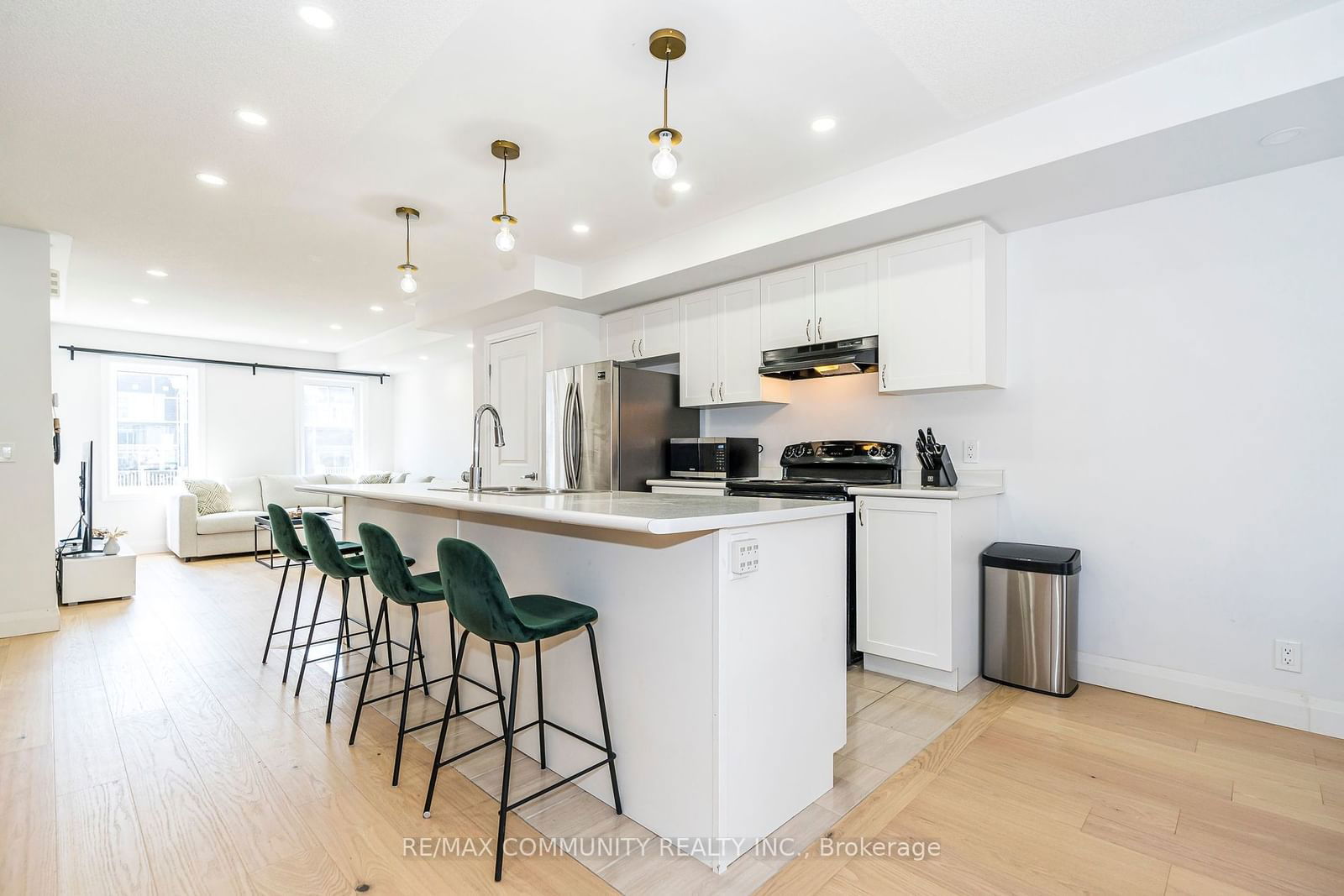 2500 Hill Rise Crt, unit 13 for sale - image #14