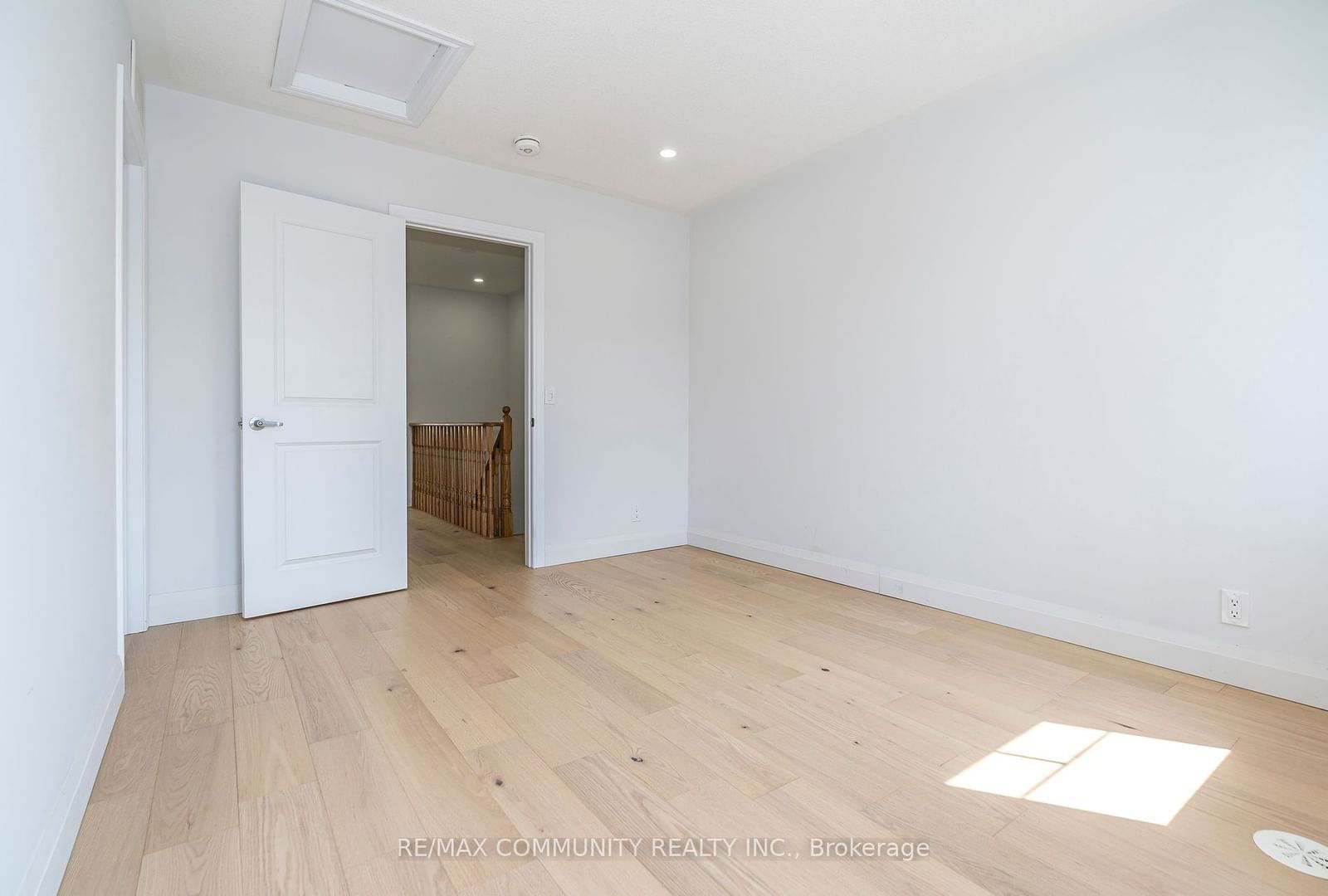 2500 Hill Rise Crt, unit 13 for sale - image #32