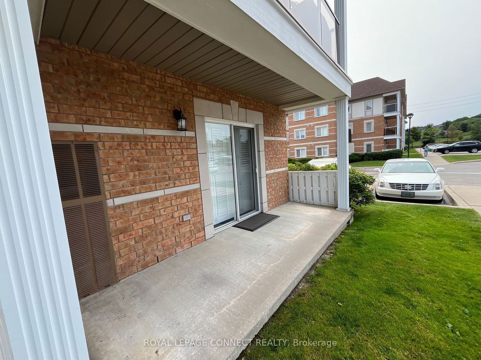 136 Aspen Springs Dr, unit 106 for sale - image #3