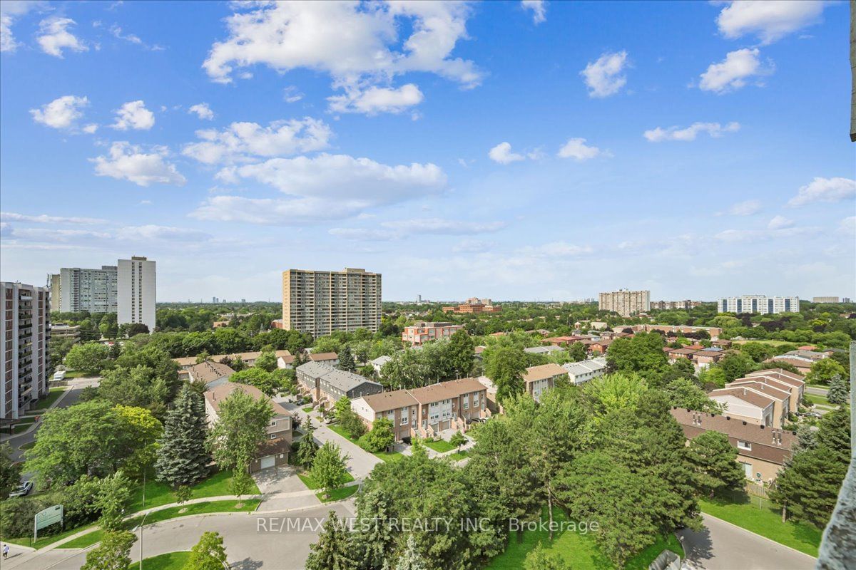 10 Stonehill Crt, unit 1205 for sale - image #16