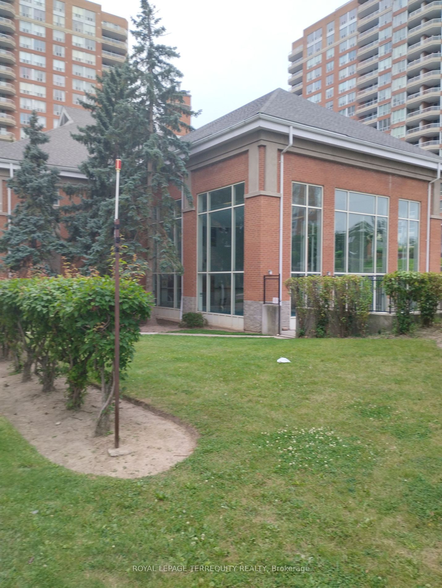 410 Mclevin Ave, unit 1407 for sale - image #17