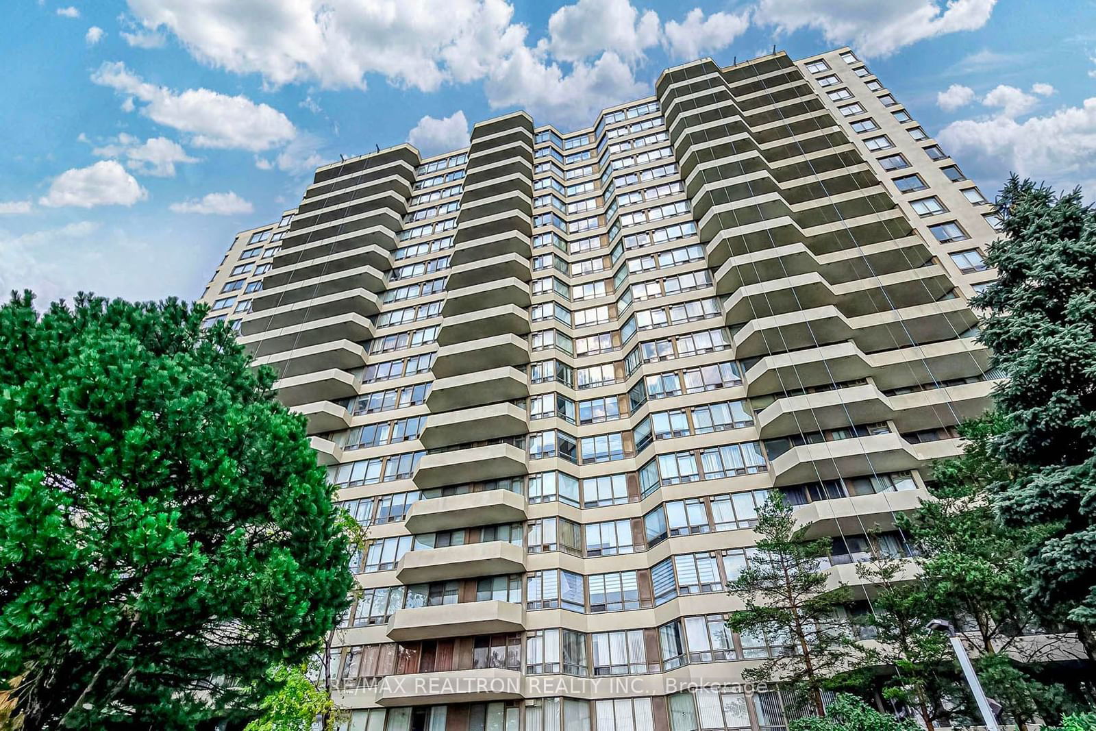 1 Greystone Walk Dr, unit 2089 for sale - image #1