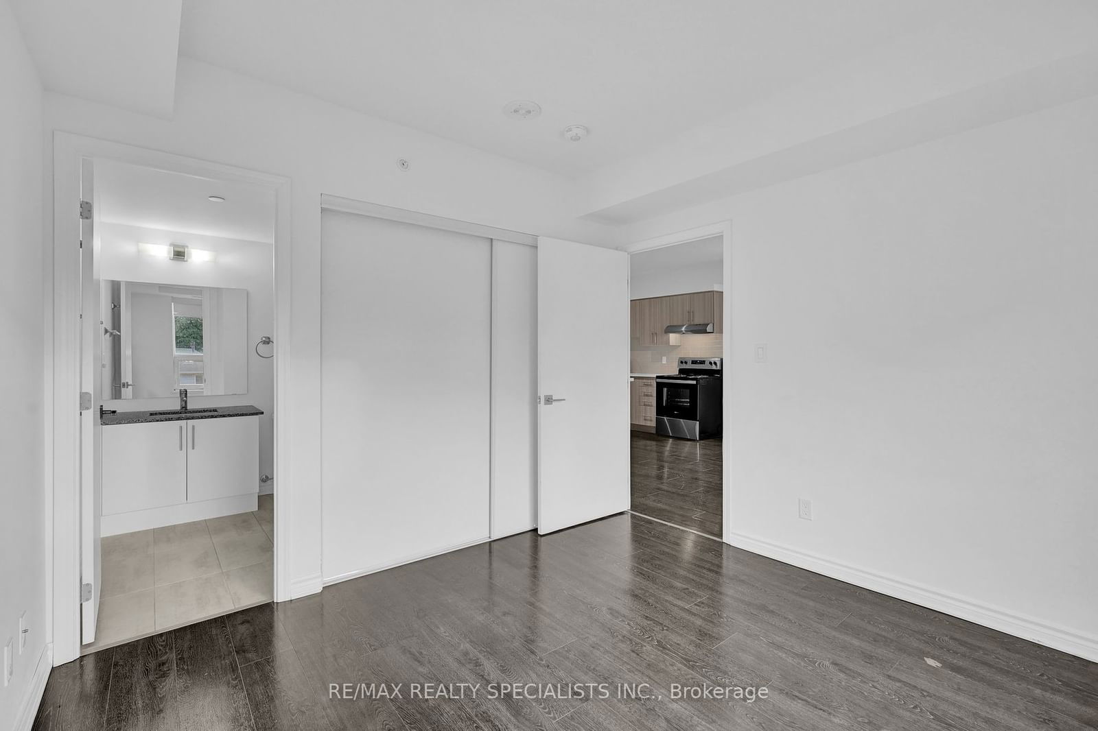 1 Falaise Rd, unit 308 for rent - image #7