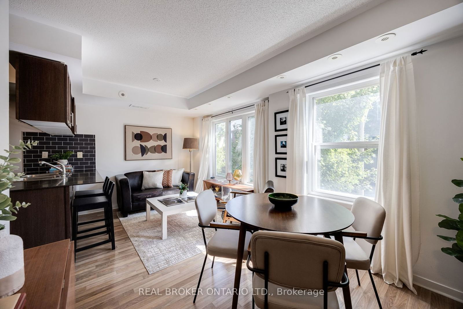 88 Munro St, unit 5 for sale - image #2