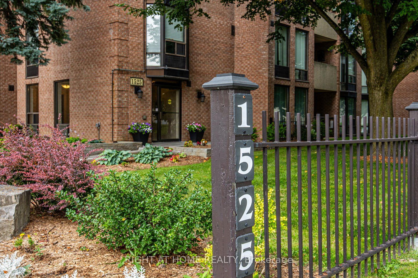 1525 Diefenbaker Crt, unit 401 for sale - image #35