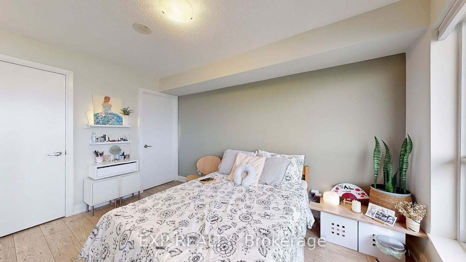 125 Village Green Sq, unit 3104 for sale - image #20