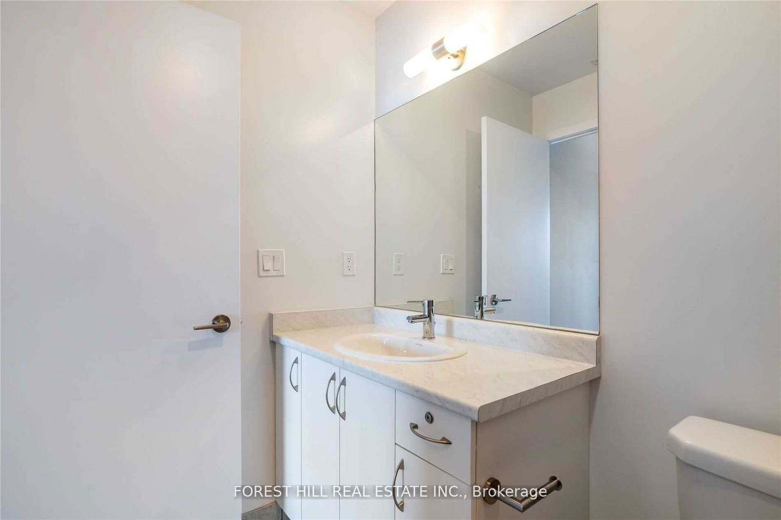 8 Trent Ave, unit 1202 for rent - image #29