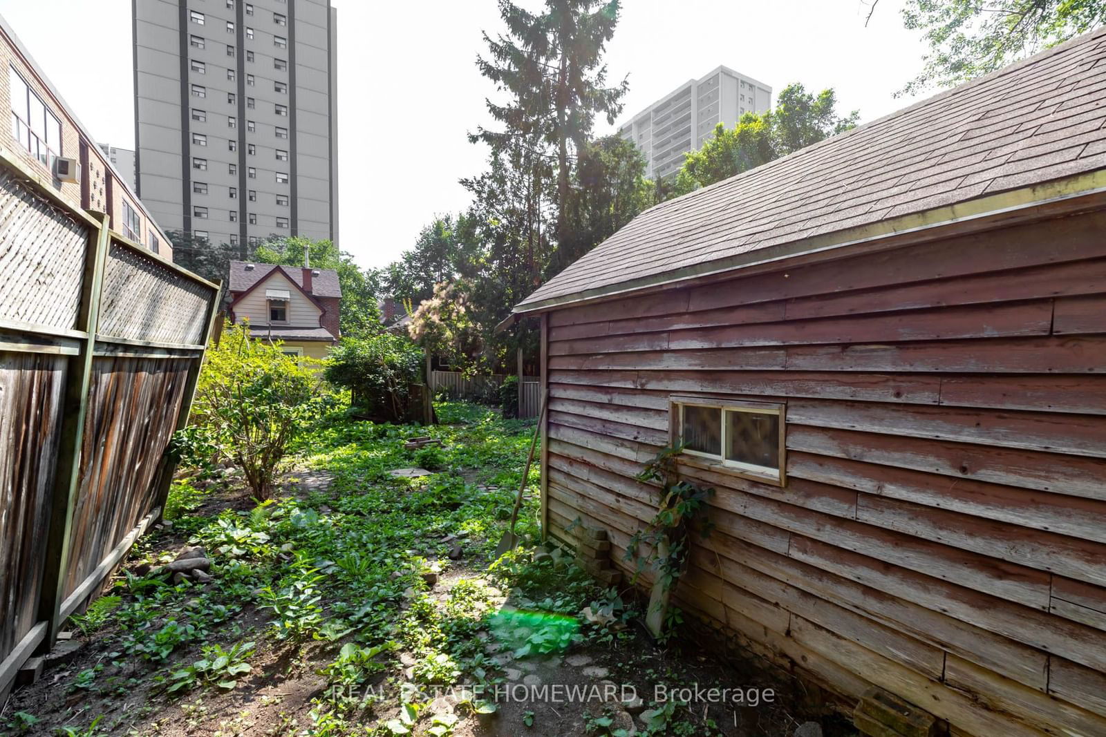 152 Barrington Ave for sale  - image #23