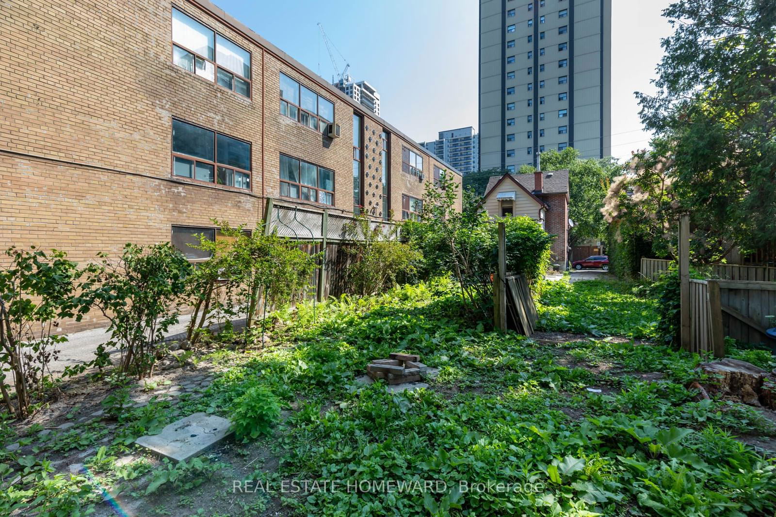 152 Barrington Ave for sale  - image #24