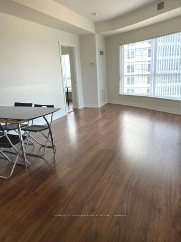 151 Village Green Sq, unit 1208 for rent - image #6