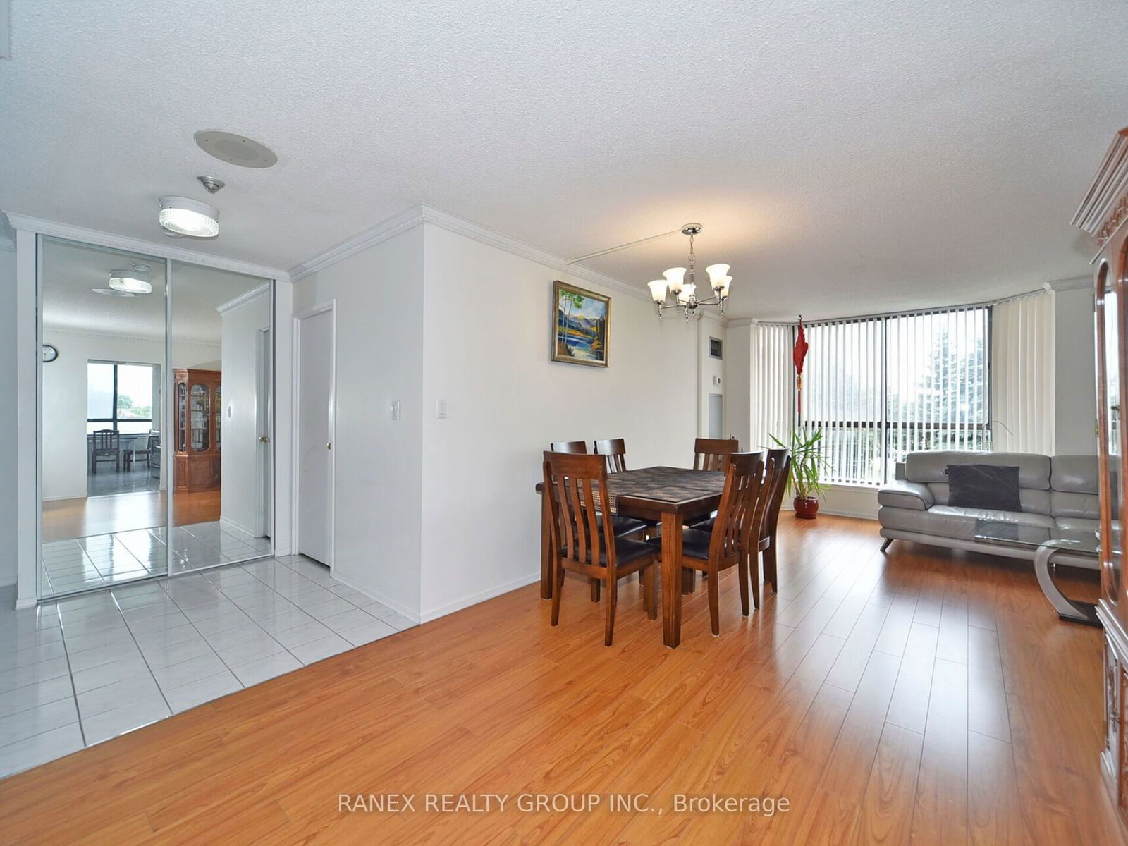 55 Bamburgh Circ, unit 211 for sale - image #9