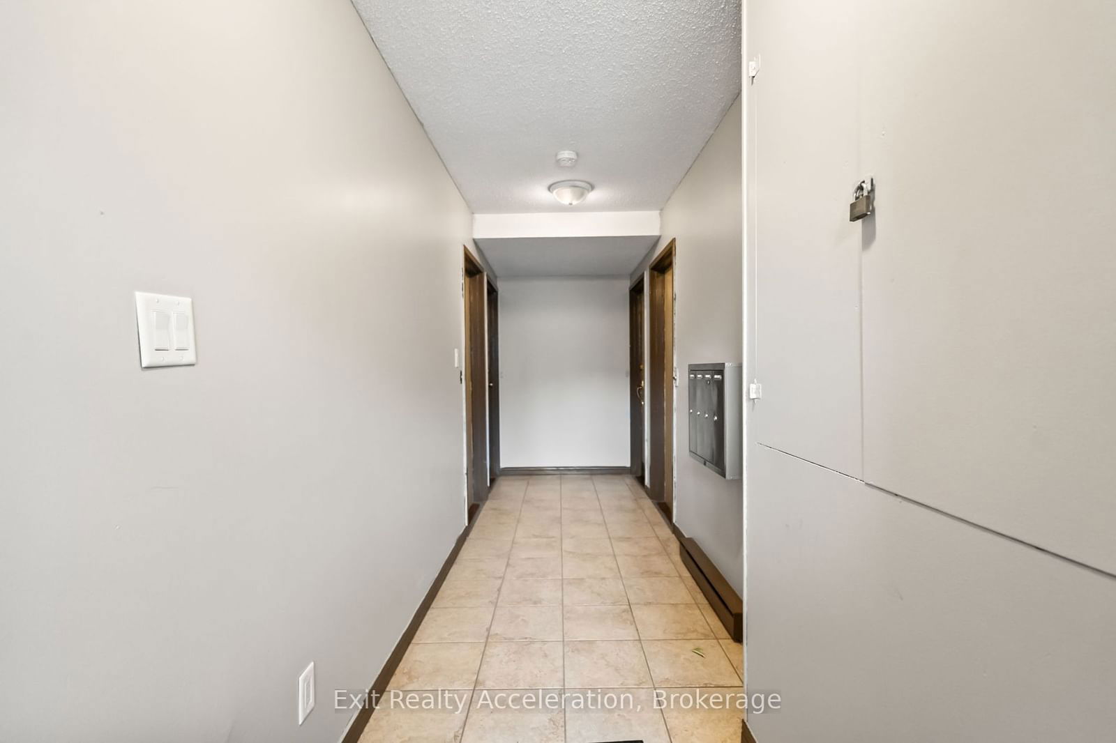 120 Nonquon Rd, unit 9 for sale - image #2