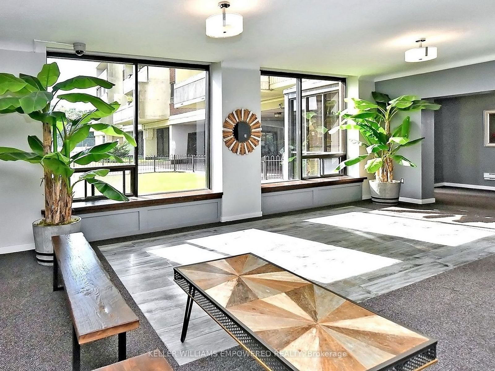 5 Massey Sq, unit 2301 for sale - image #3