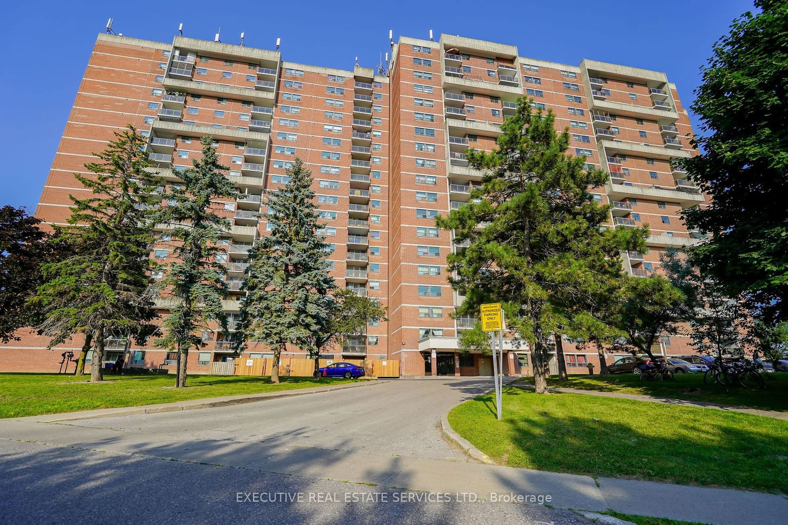 100 Wingarden Crt, unit 605 for sale