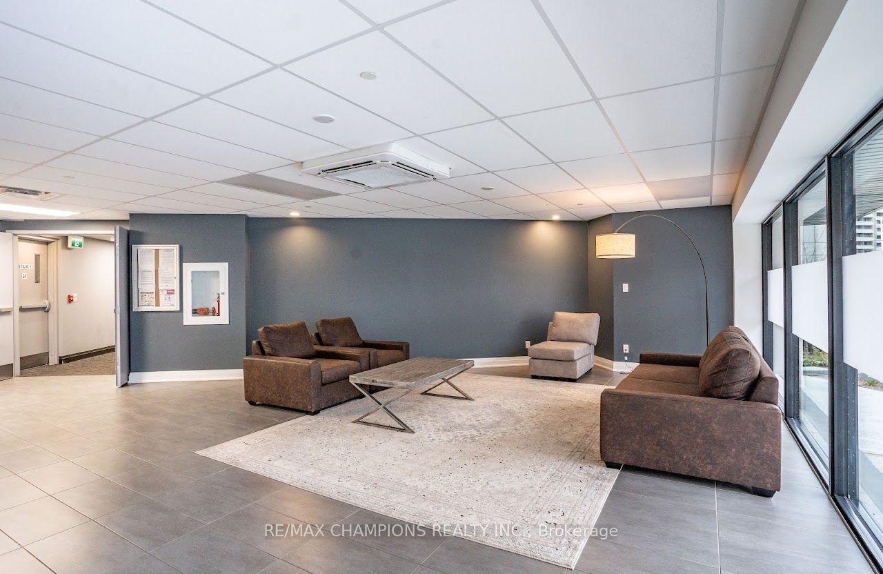 1 Falaise Rd, unit 415 for rent - image #28