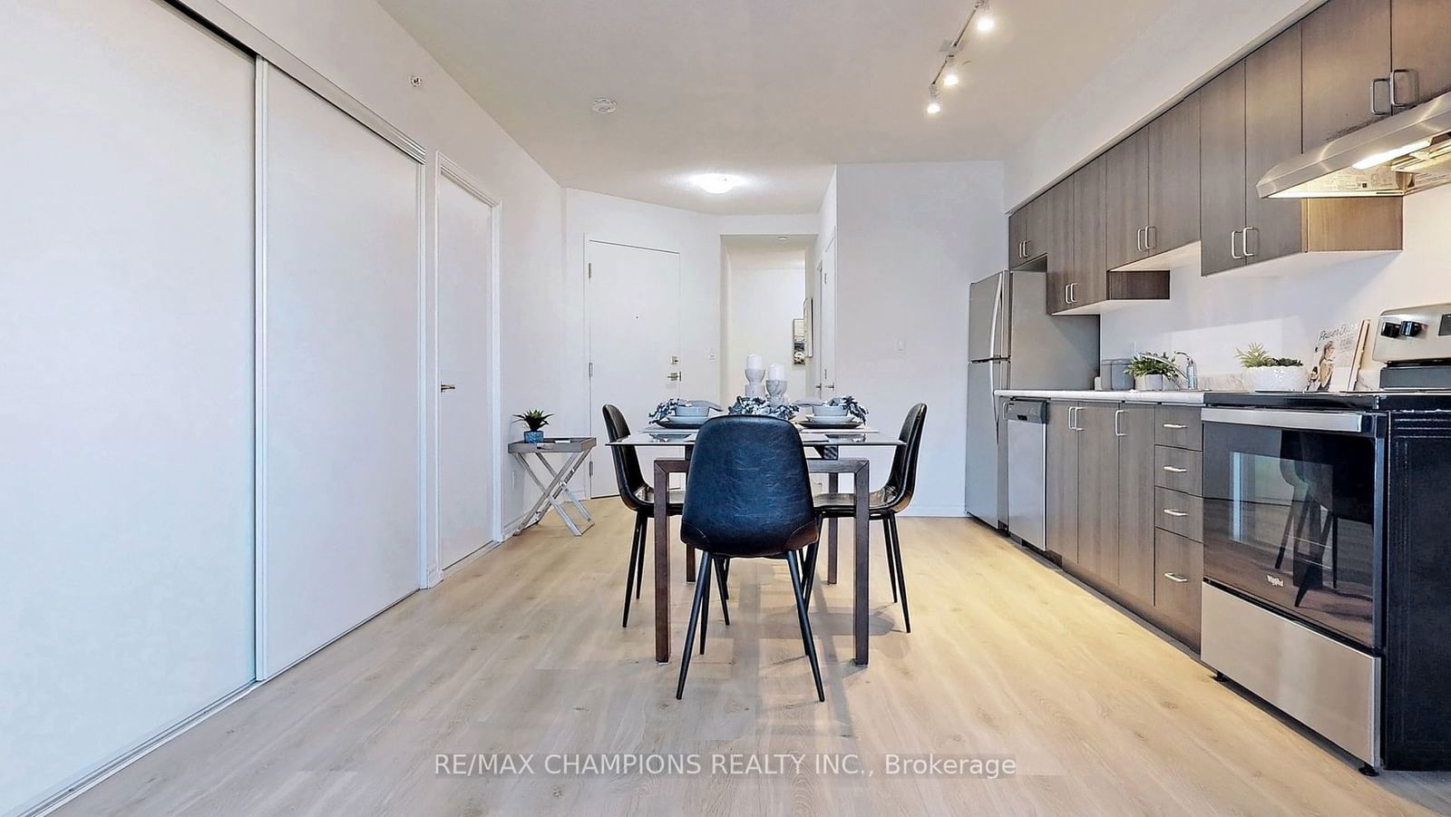 1 Falaise Rd, unit 415 for rent - image #8