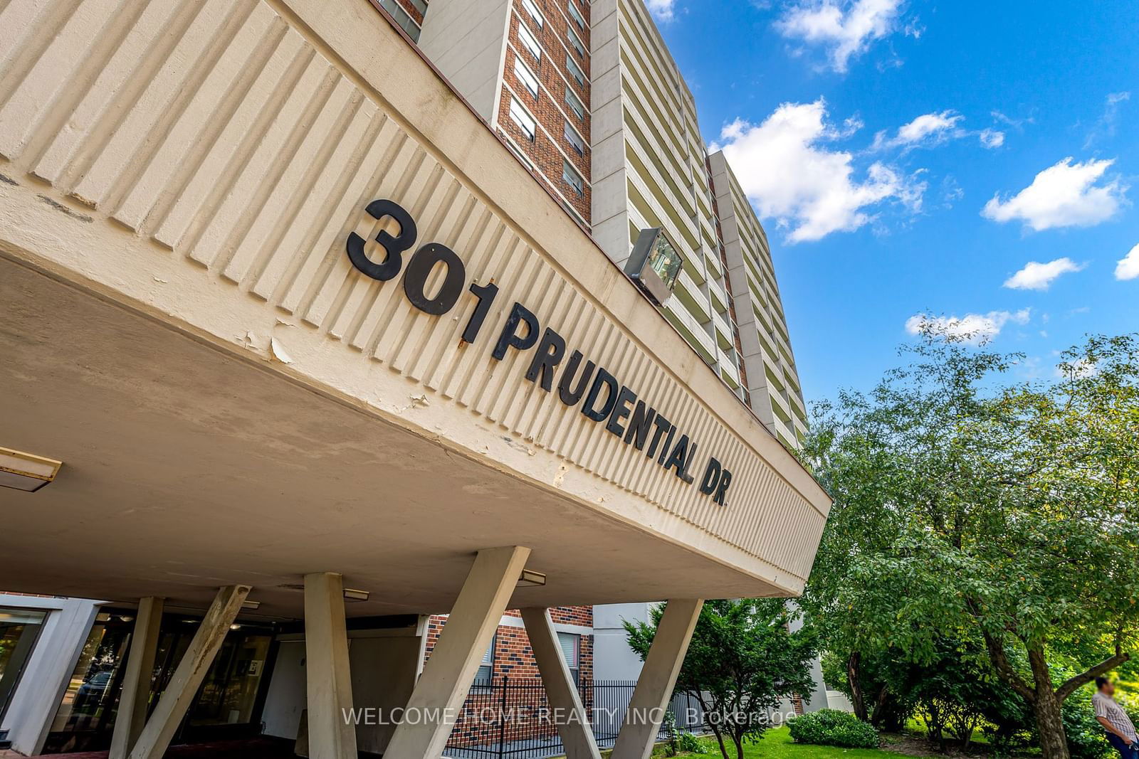 301 Prudential Dr, unit 808 for sale