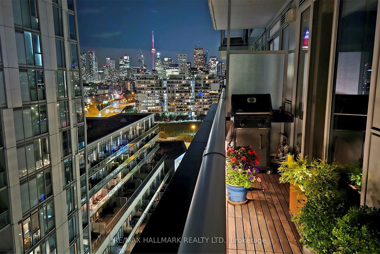 30 Baseball Pl, unit 1402 for sale - image #1