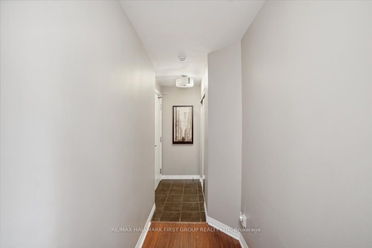 1600 Charles St, unit 711 for sale - image #5