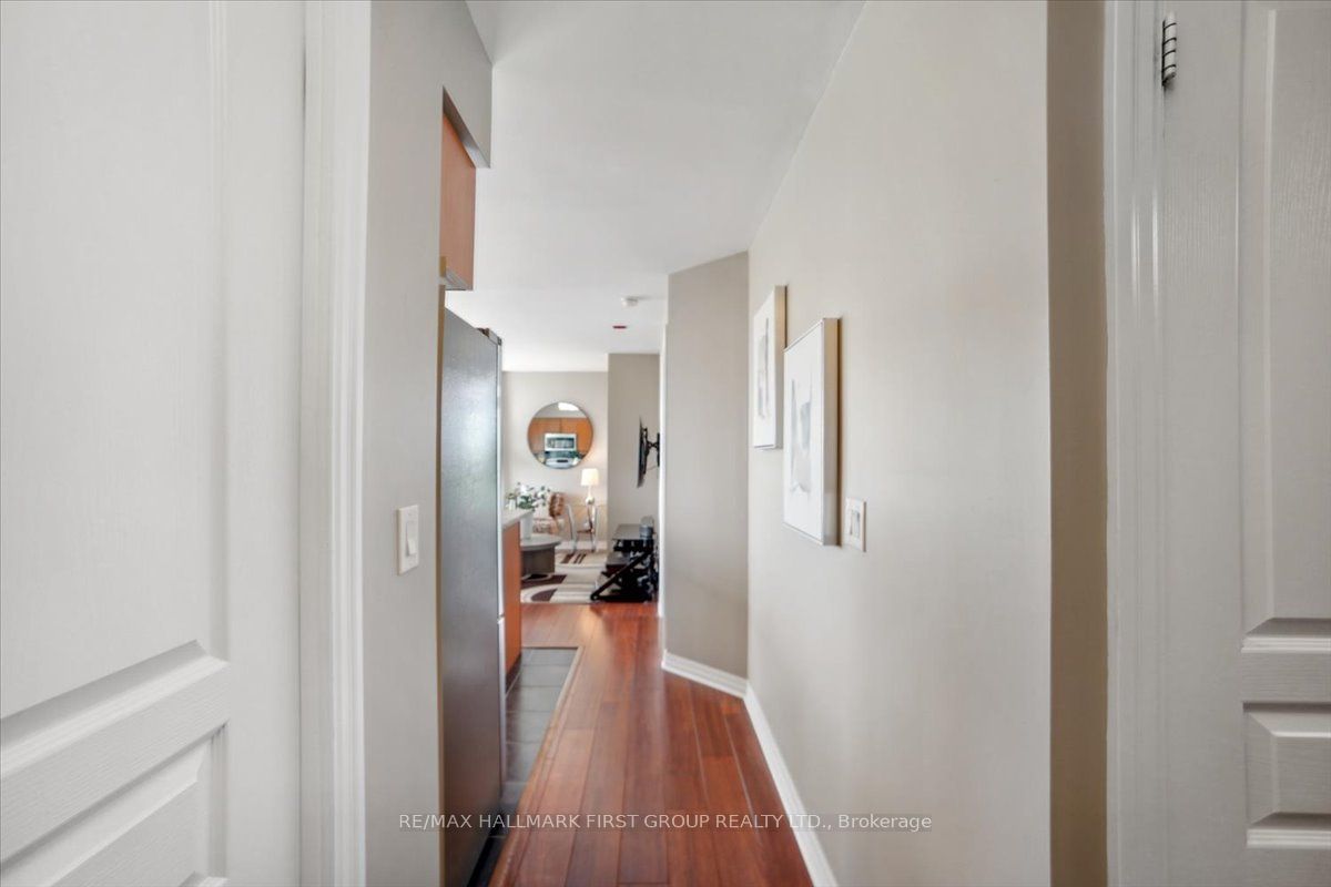 1600 Charles St, unit 711 for sale - image #7