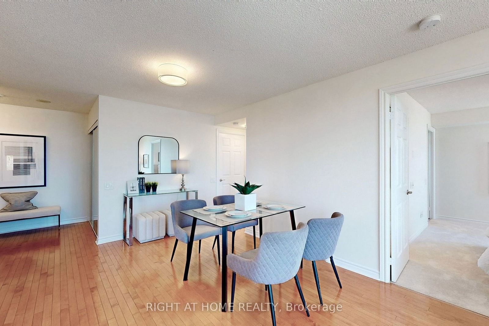 61 Town Centre Crt, unit 1609 for sale - image #6