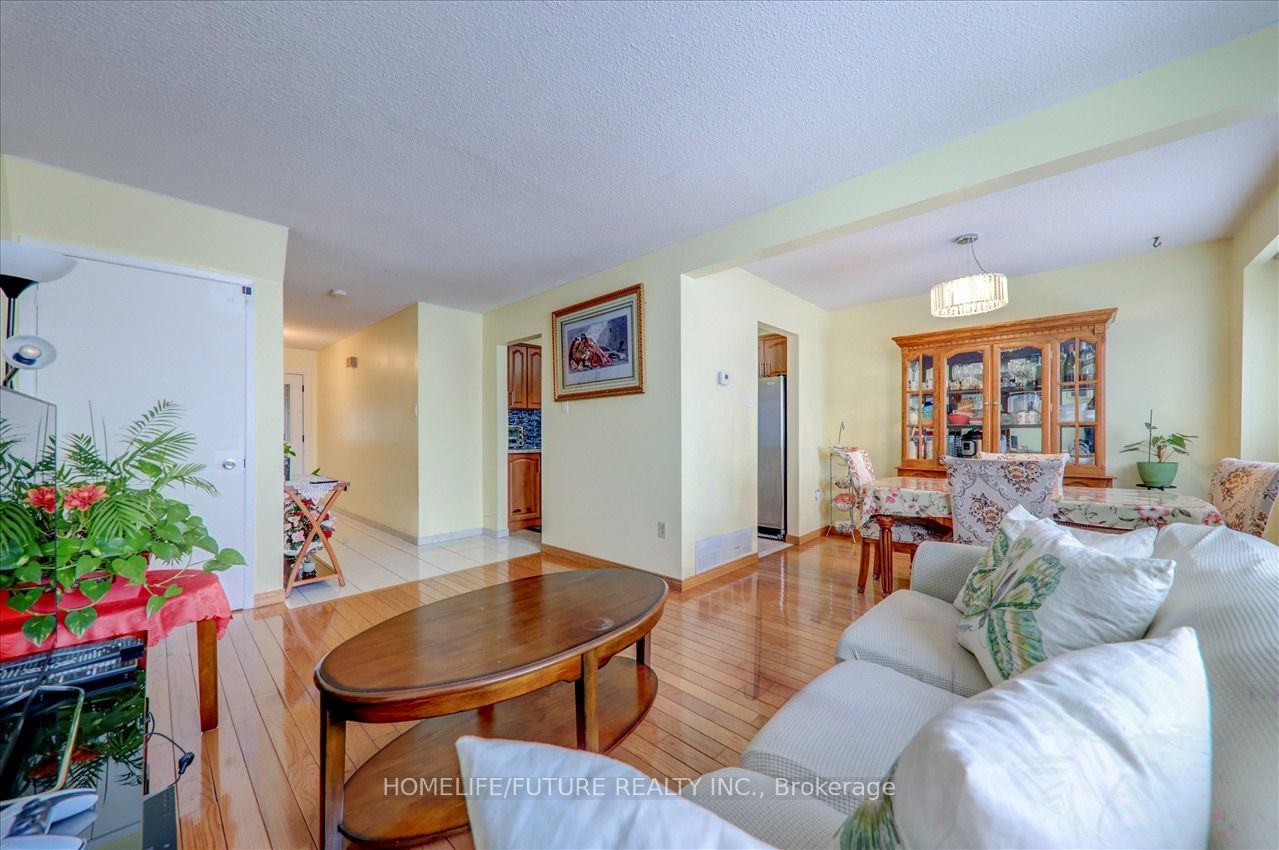 30 Dundalk Dr, unit 43 for sale - image #10