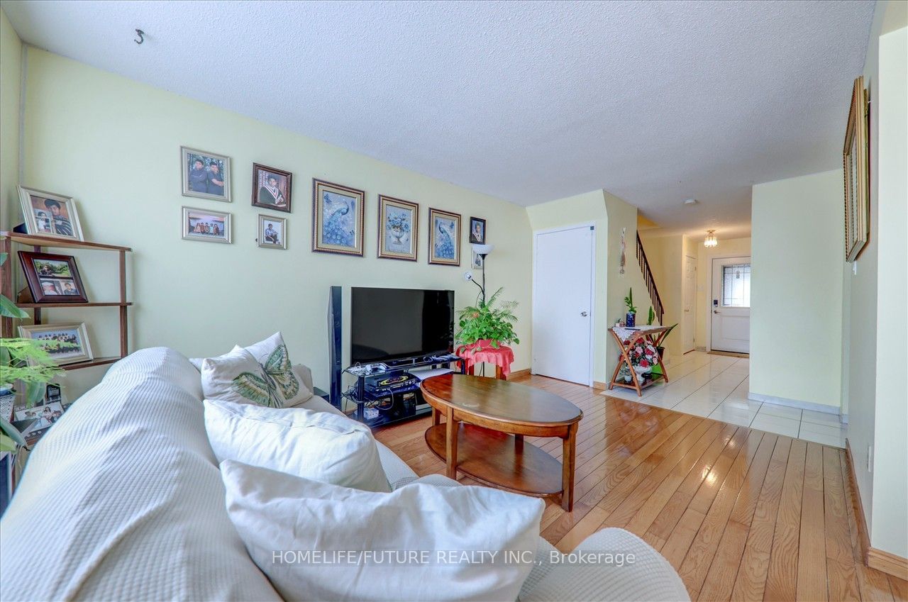 30 Dundalk Dr, unit 43 for sale - image #11