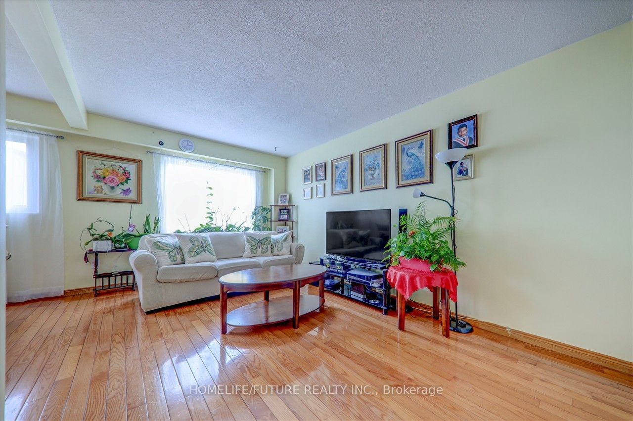 30 Dundalk Dr, unit 43 for sale - image #8