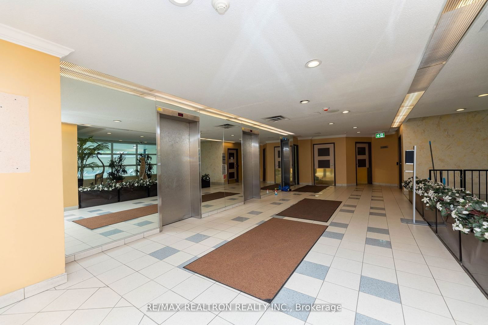 3050 Ellesmere Rd, unit 811 for sale - image #24