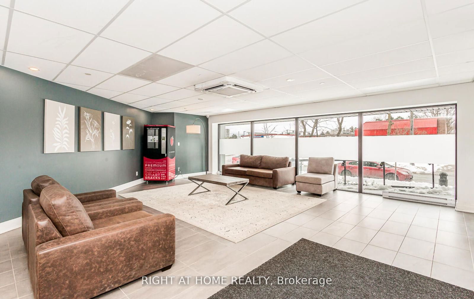 1 Falaise Rd, unit 215 for sale - image #3