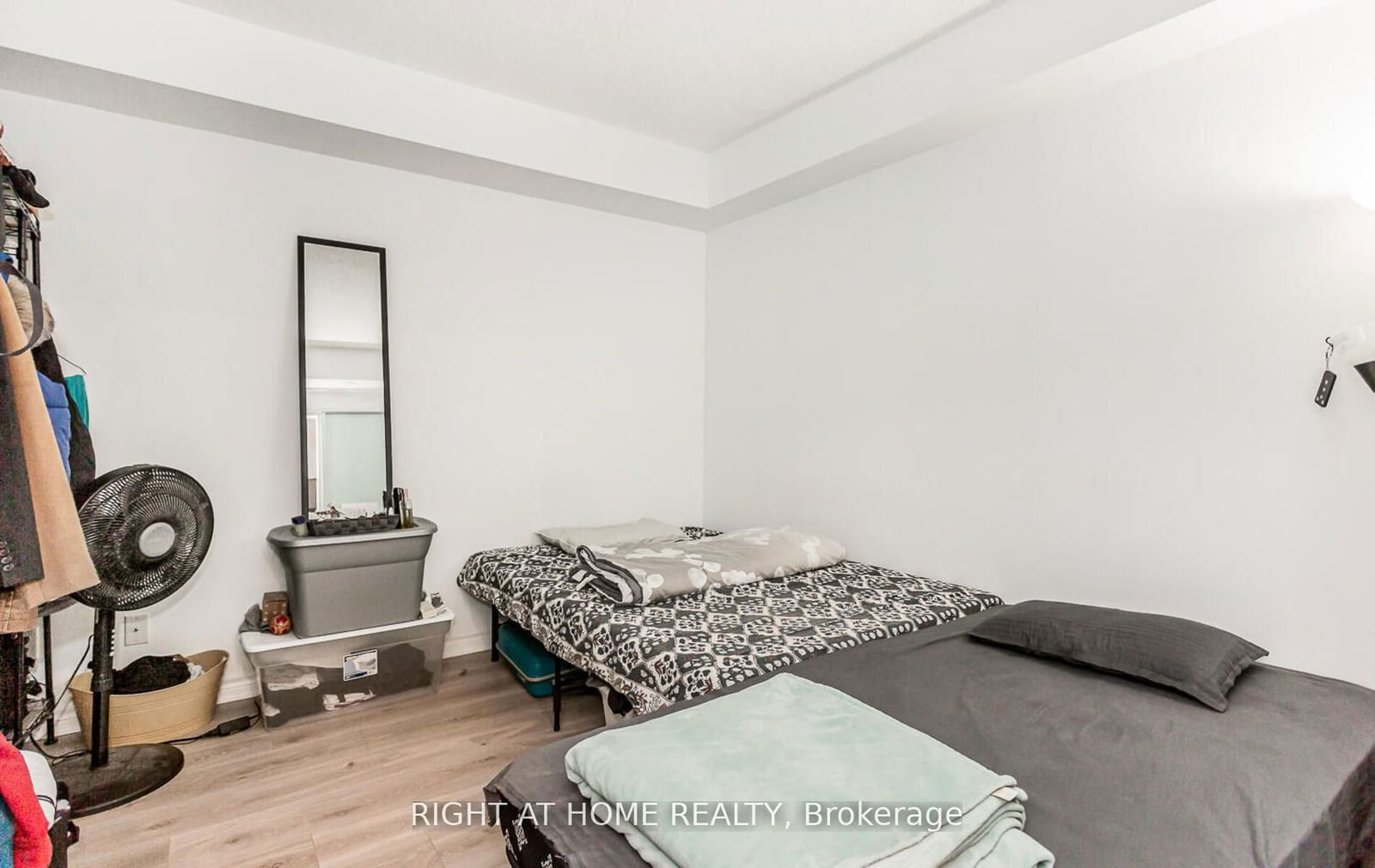 1 Falaise Rd, unit 215 for sale - image #8