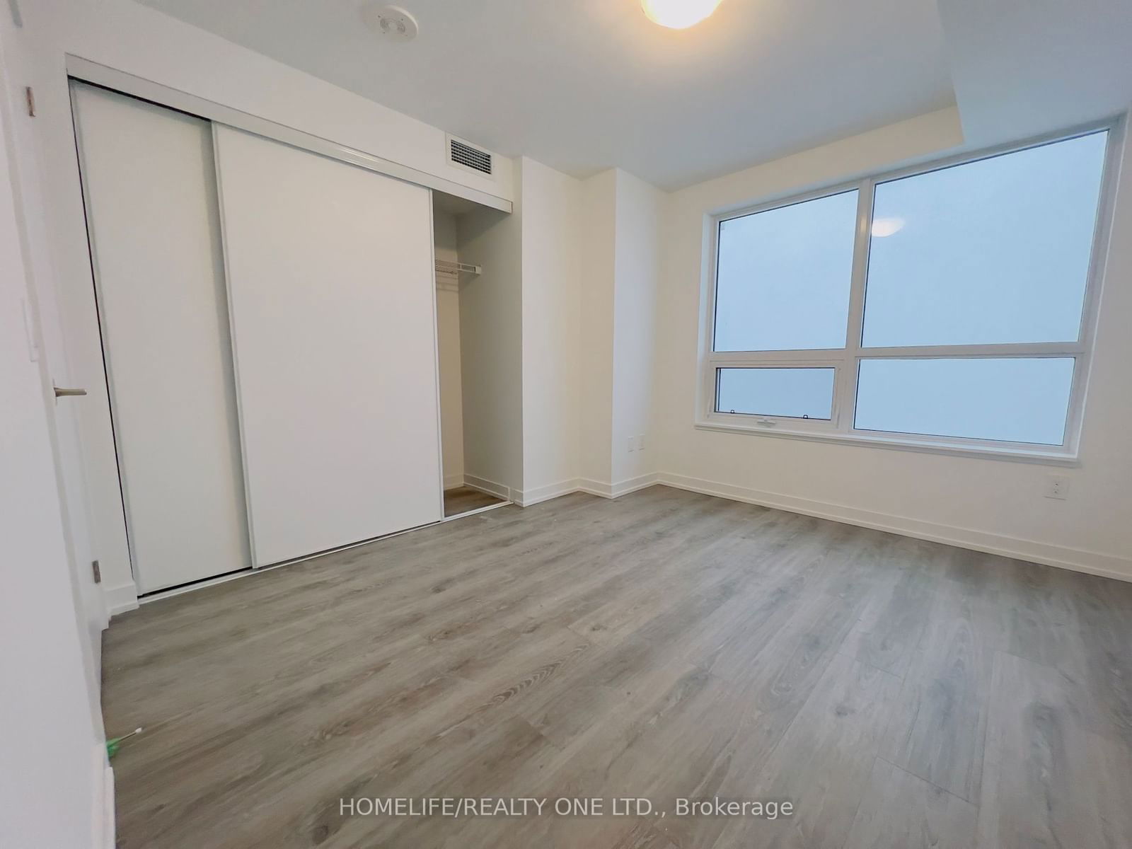 1480 Bayly St, unit 812 for rent - image #11