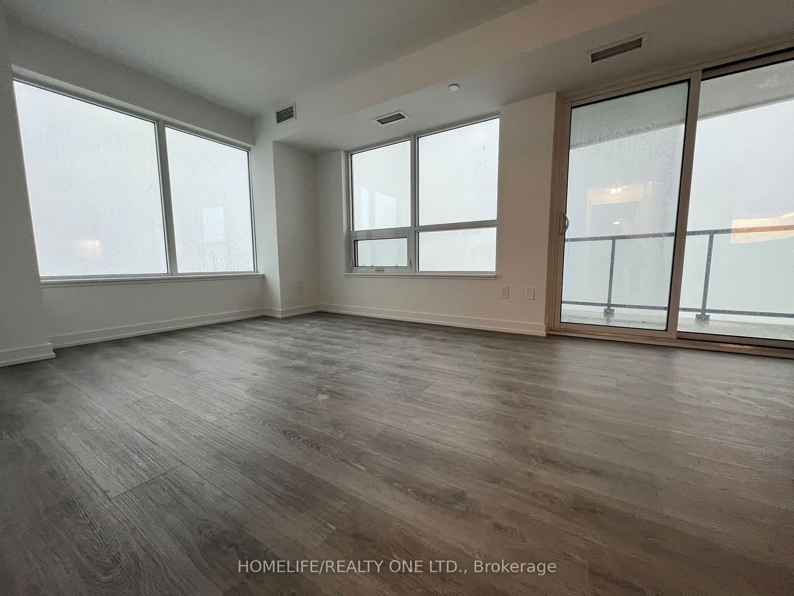 1480 Bayly St, unit 812 for rent - image #8