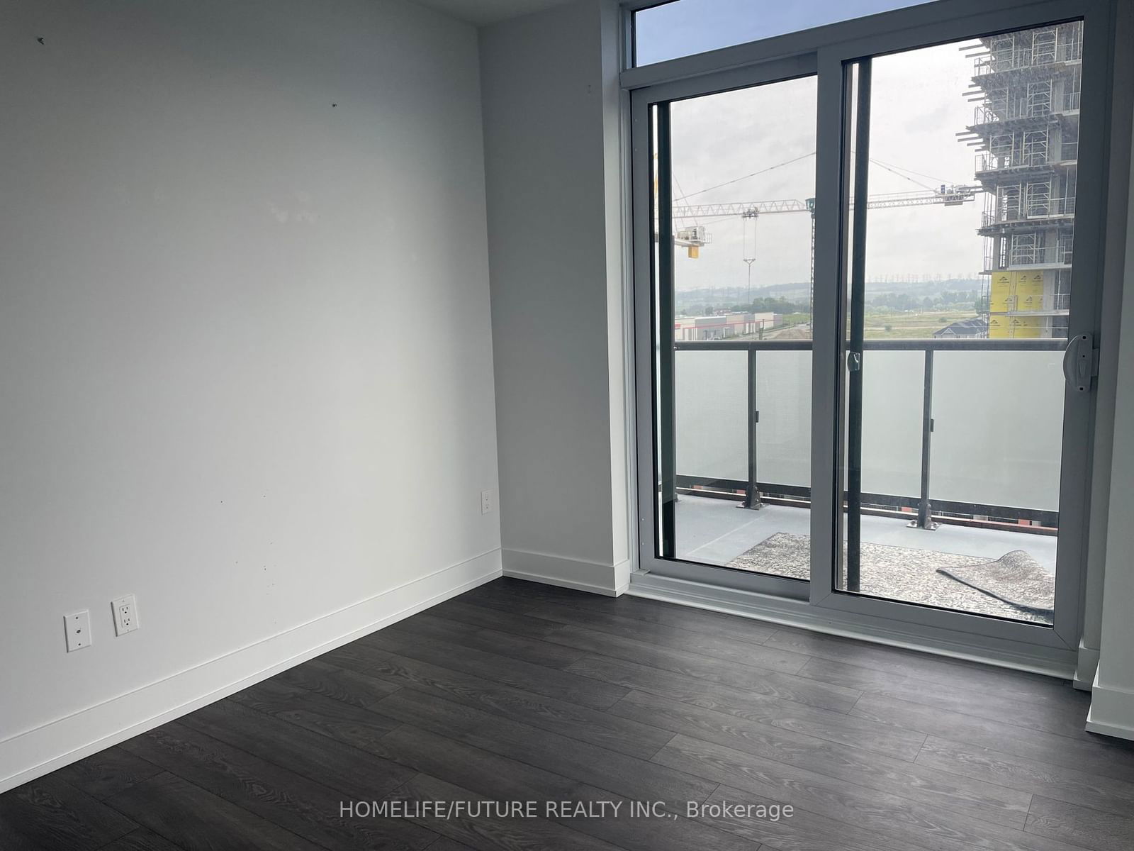 2550 Simcoe St, unit 716 for rent - image #10