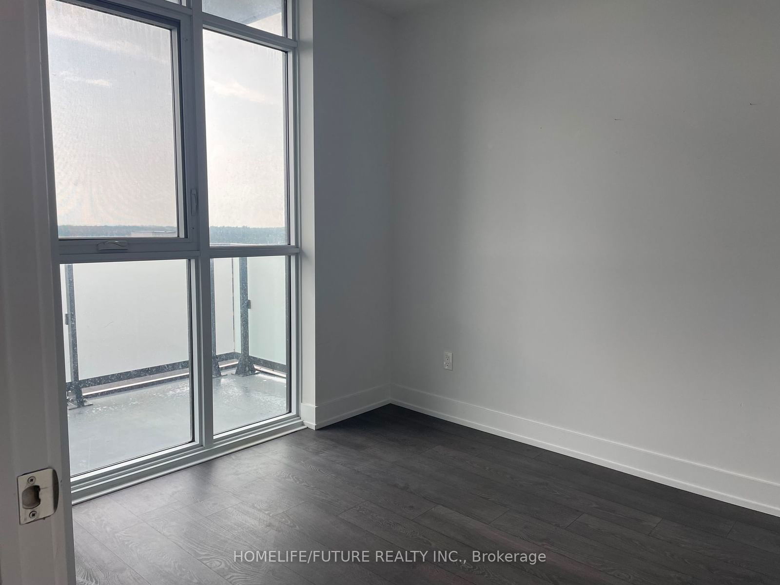 2550 Simcoe St, unit 716 for rent - image #16