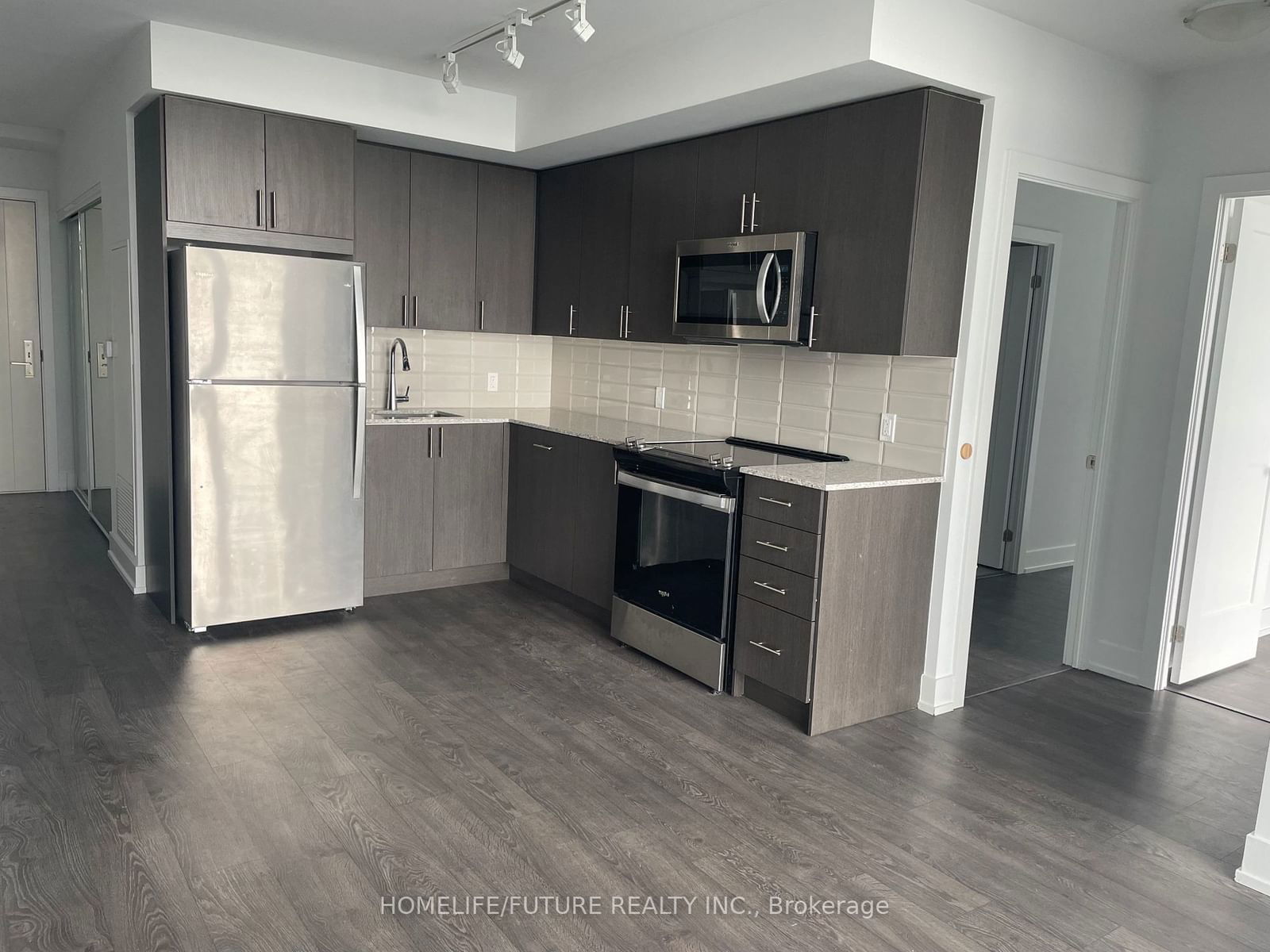 2550 Simcoe St, unit 716 for rent - image #5