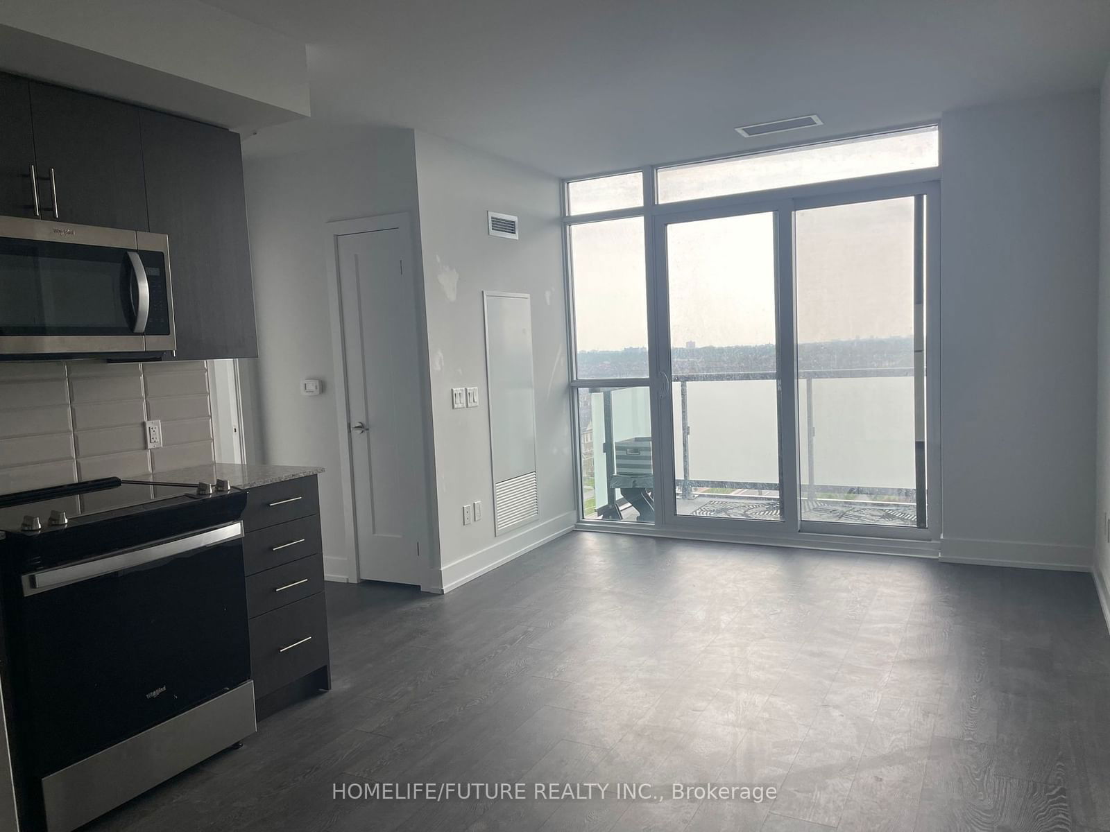 2550 Simcoe St, unit 716 for rent - image #7