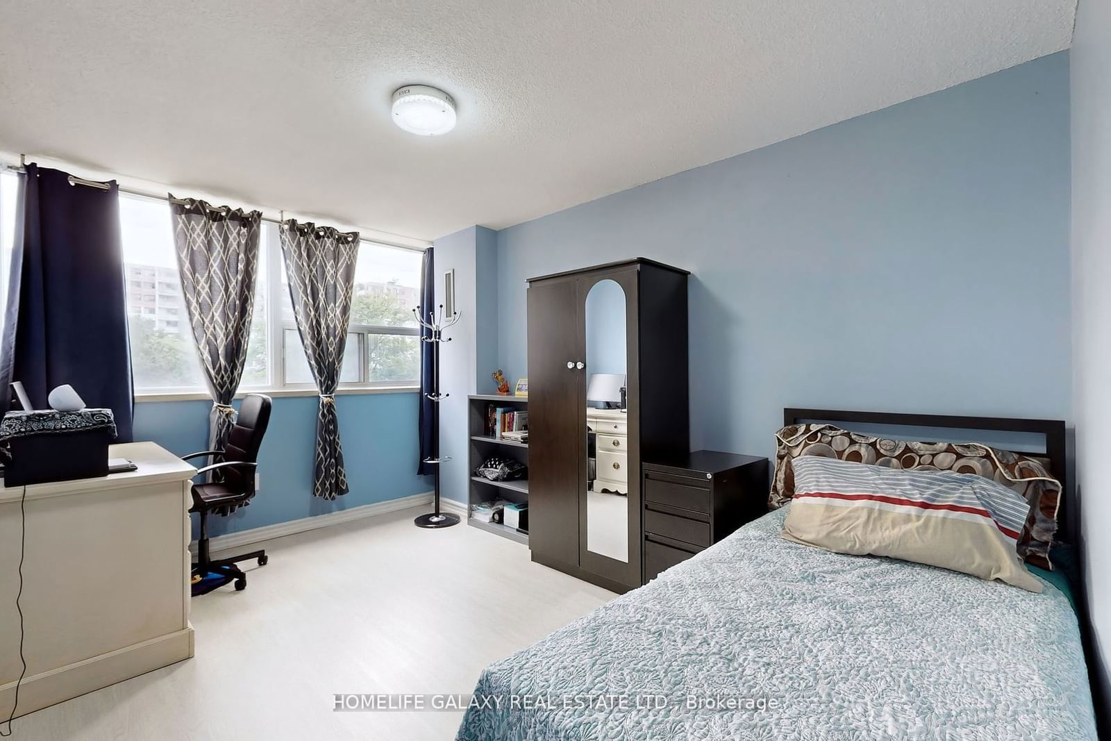 25 Silver Springs Blvd, unit 304 for sale