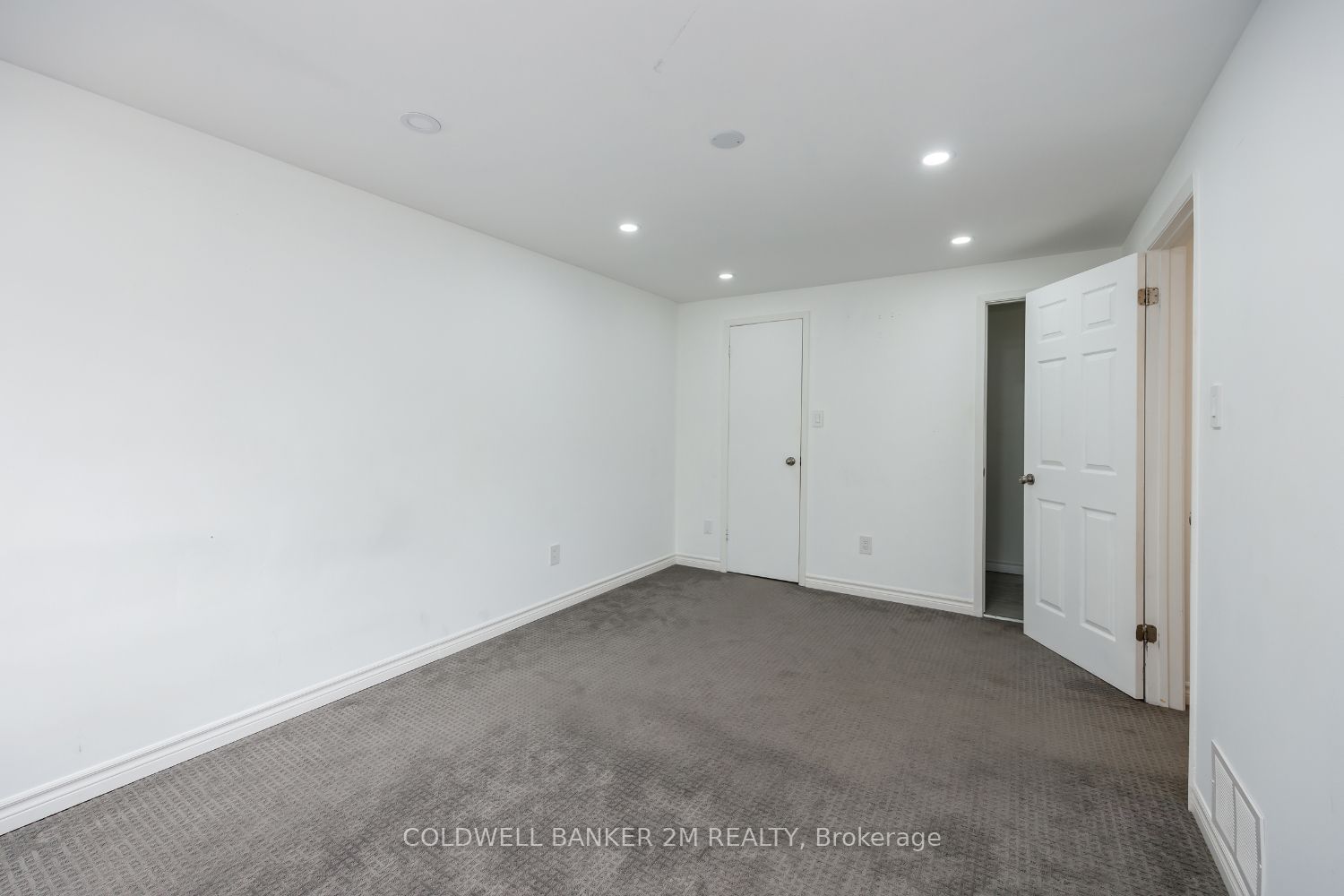 155 Glovers Rd, unit 102 for sale - image #15