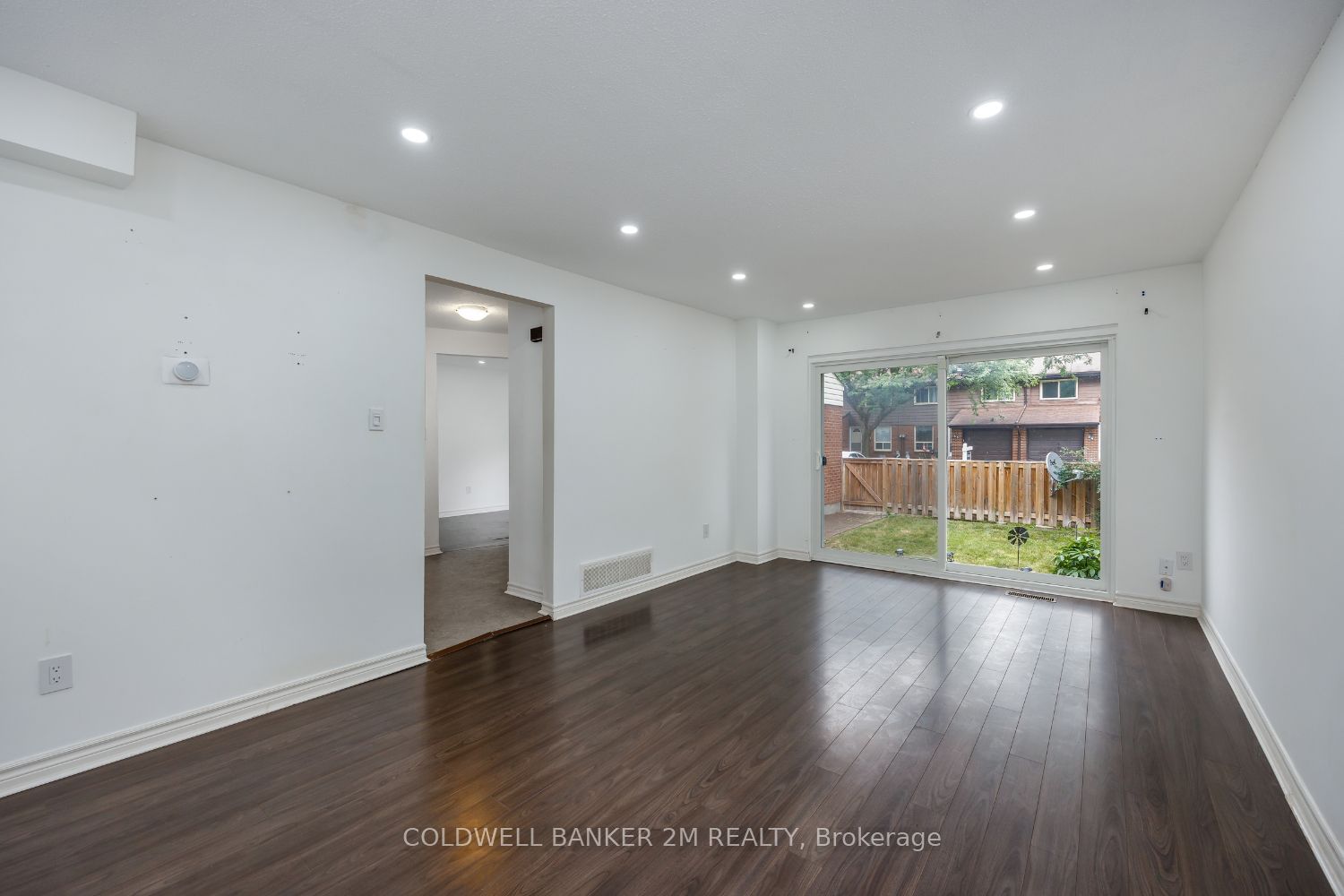 155 Glovers Rd, unit 102 for sale - image #3