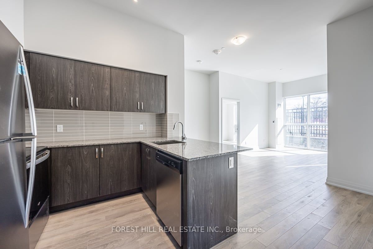 10 Meadowglen Pl, unit 105 for sale - image #3