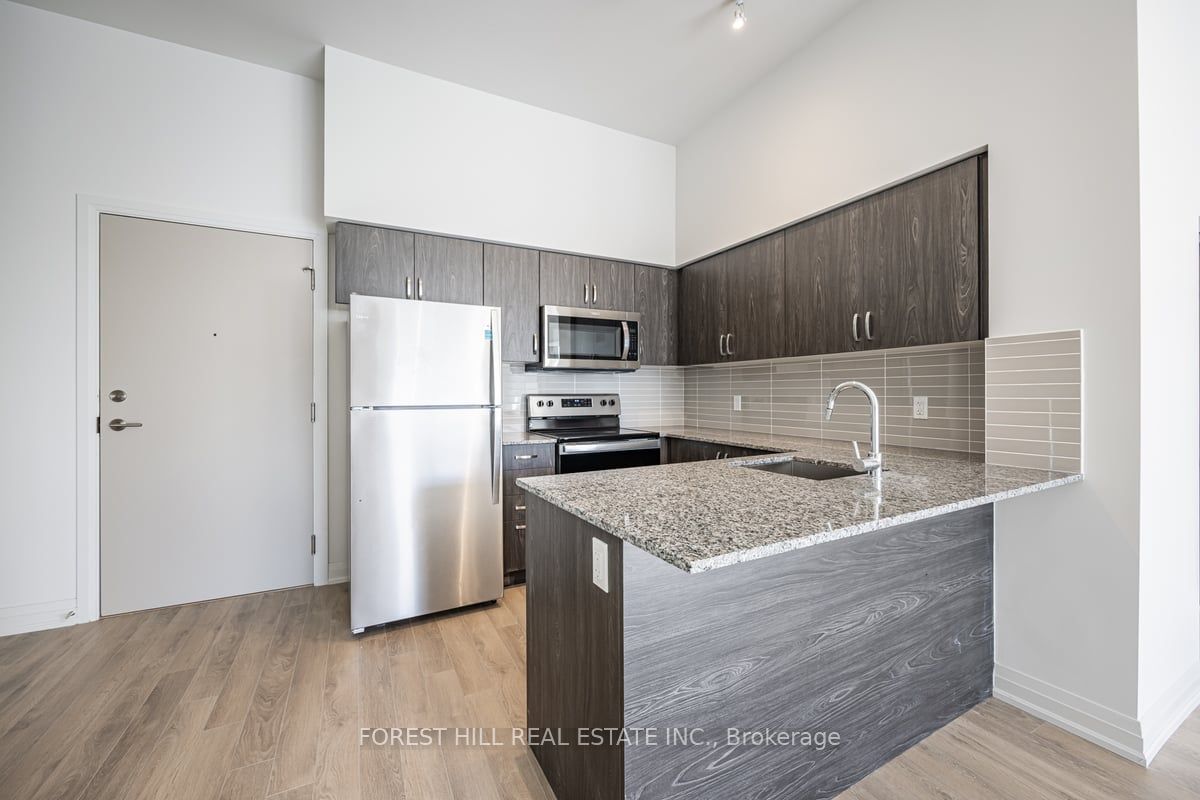 10 Meadowglen Pl, unit 105 for sale - image #5