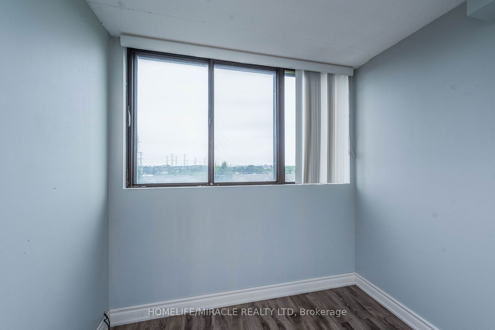 1530 Pickering Pkwy, unit 507 for sale - image #5