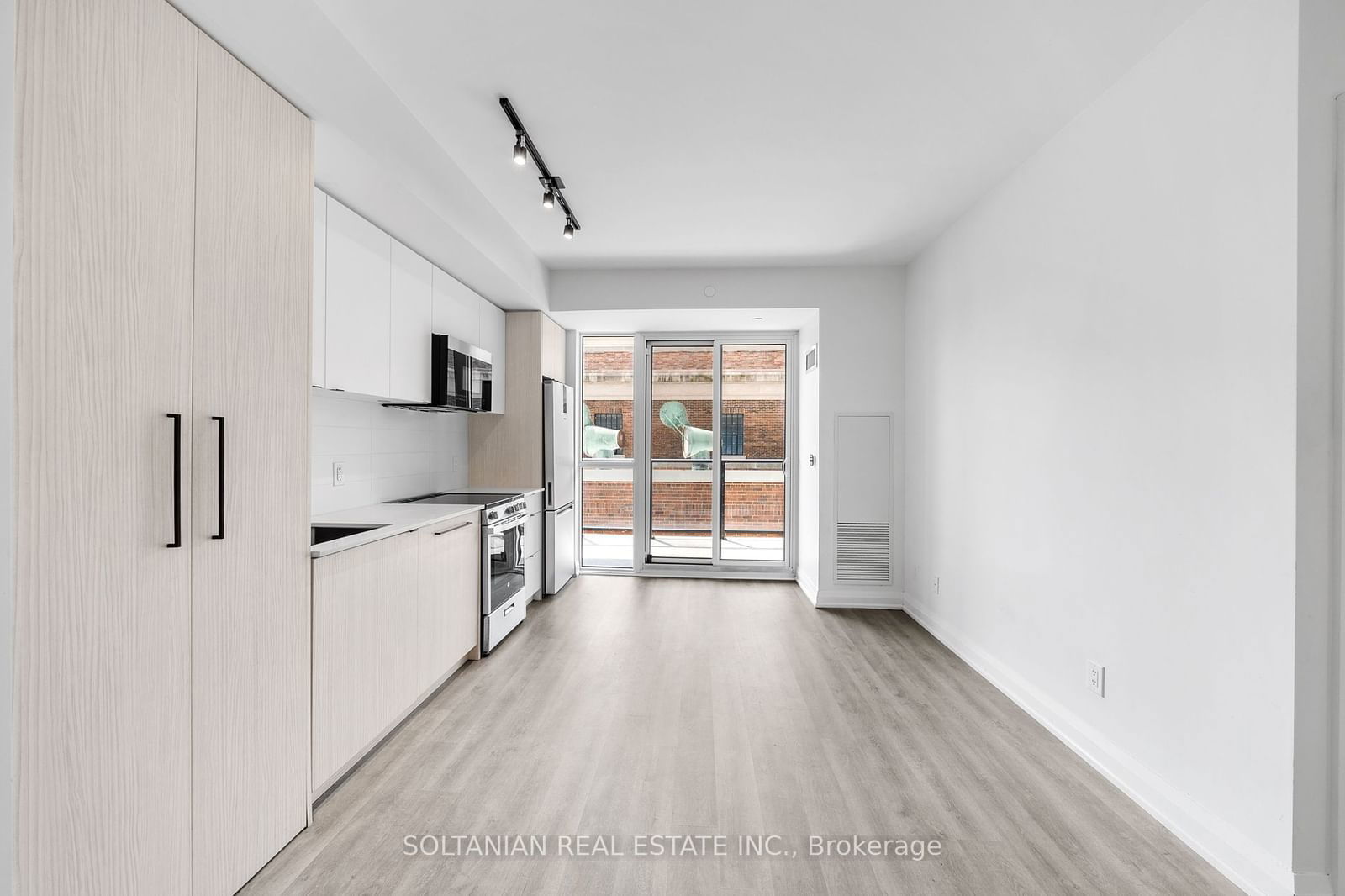 2369 Danforth Ave, unit 319 for sale - image #10